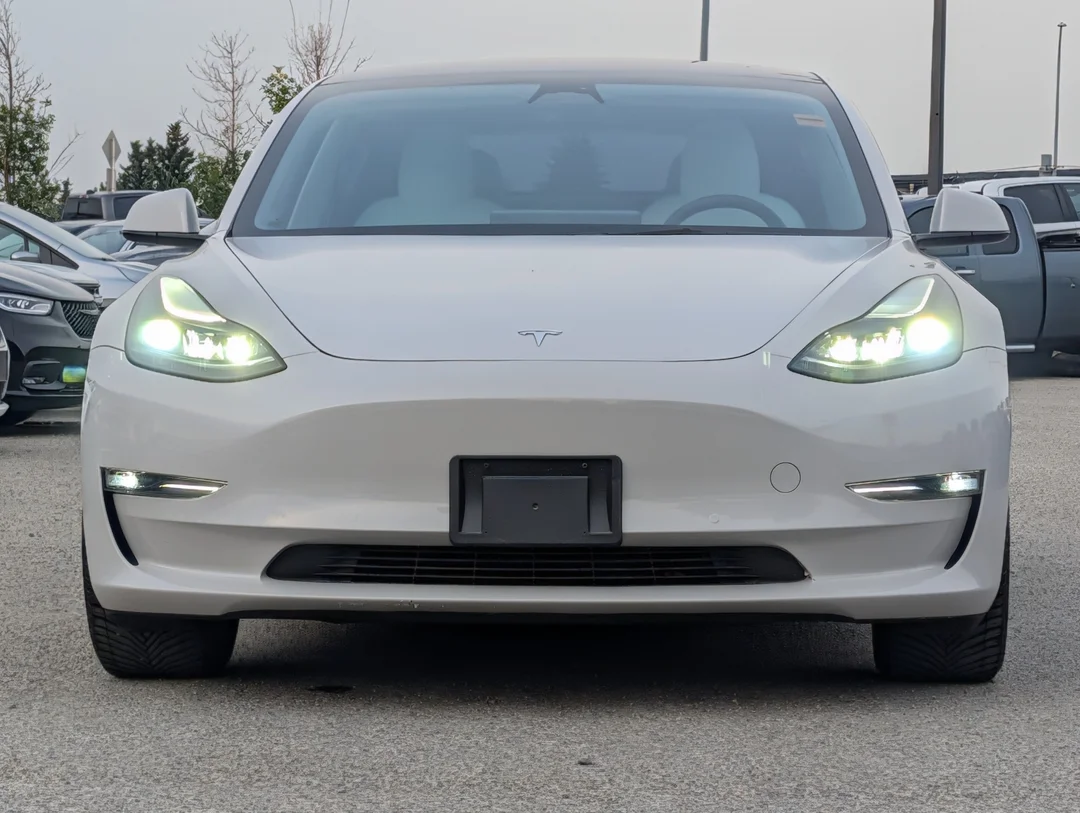 Certified Used 2022 White Tesla Long Range - - AWD - Self-Driving - Leather - Traffic Aware & More! image 3