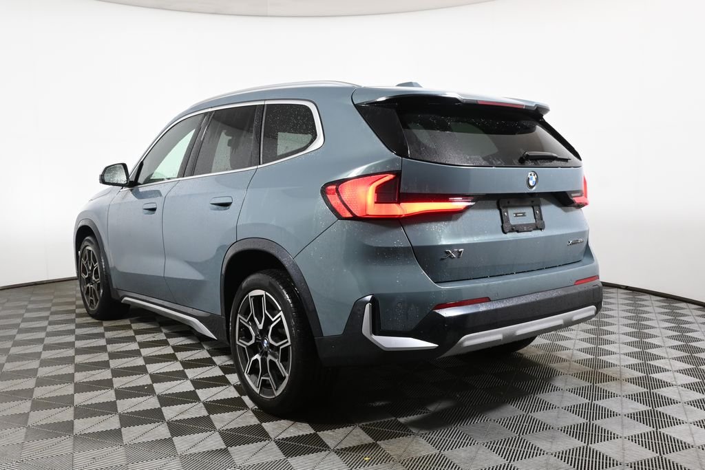 Used 2024 Green Metallic BMW xDrive28i image 9