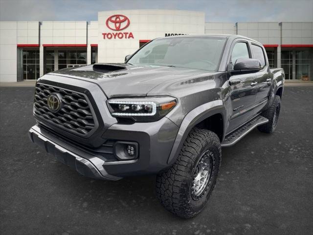 Certified Used 2020 MAGNETIC GRAY MET. Toyota  image 3