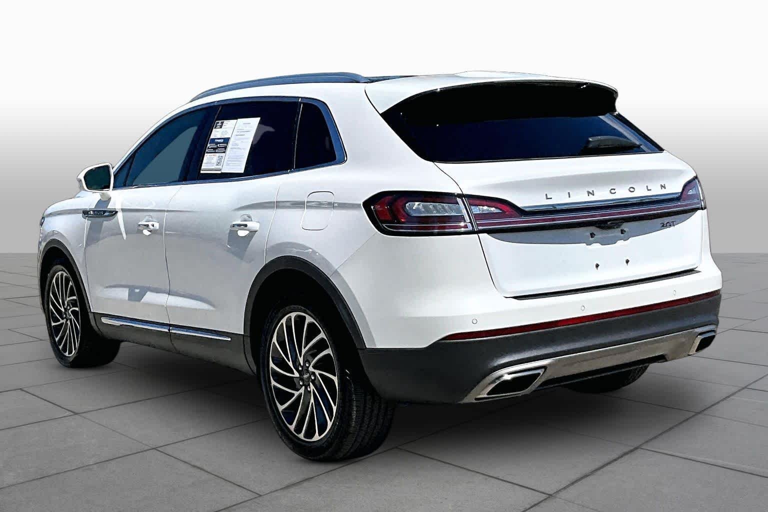 Used 2020 Pristine White Lincoln Reserve image 12