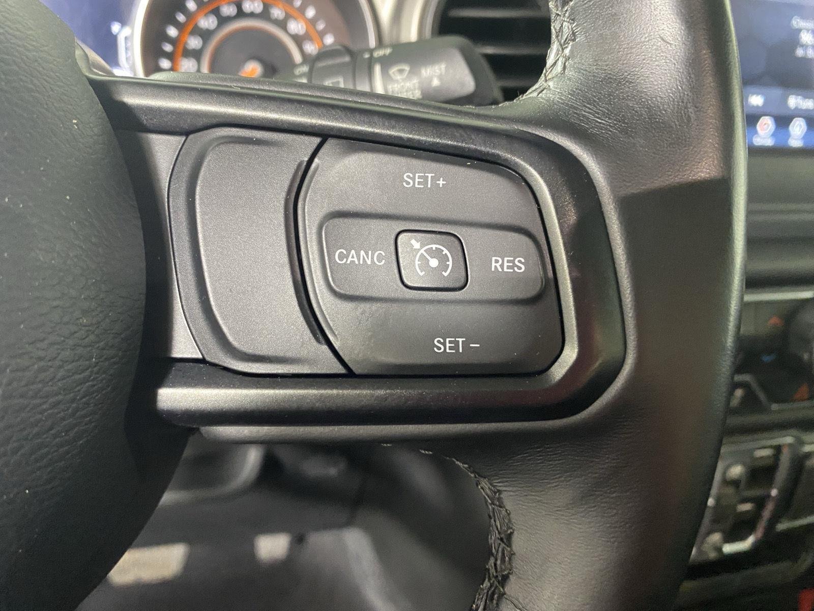 Used 2020 Granite Crystal Metallic Clearcoat Jeep Willys image 15