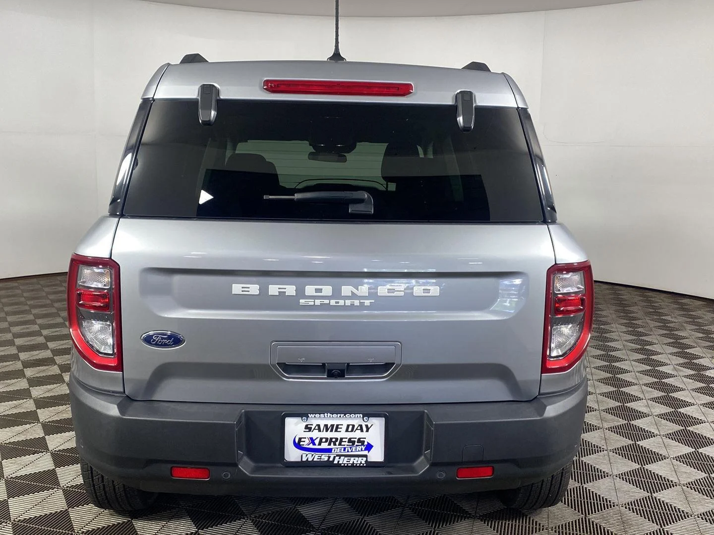 Used 2022 Iconic Silver Ford Big Bend image 23