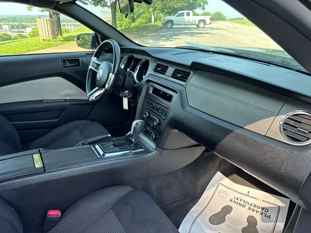 Used 2014 Silver Ford V6 image 11