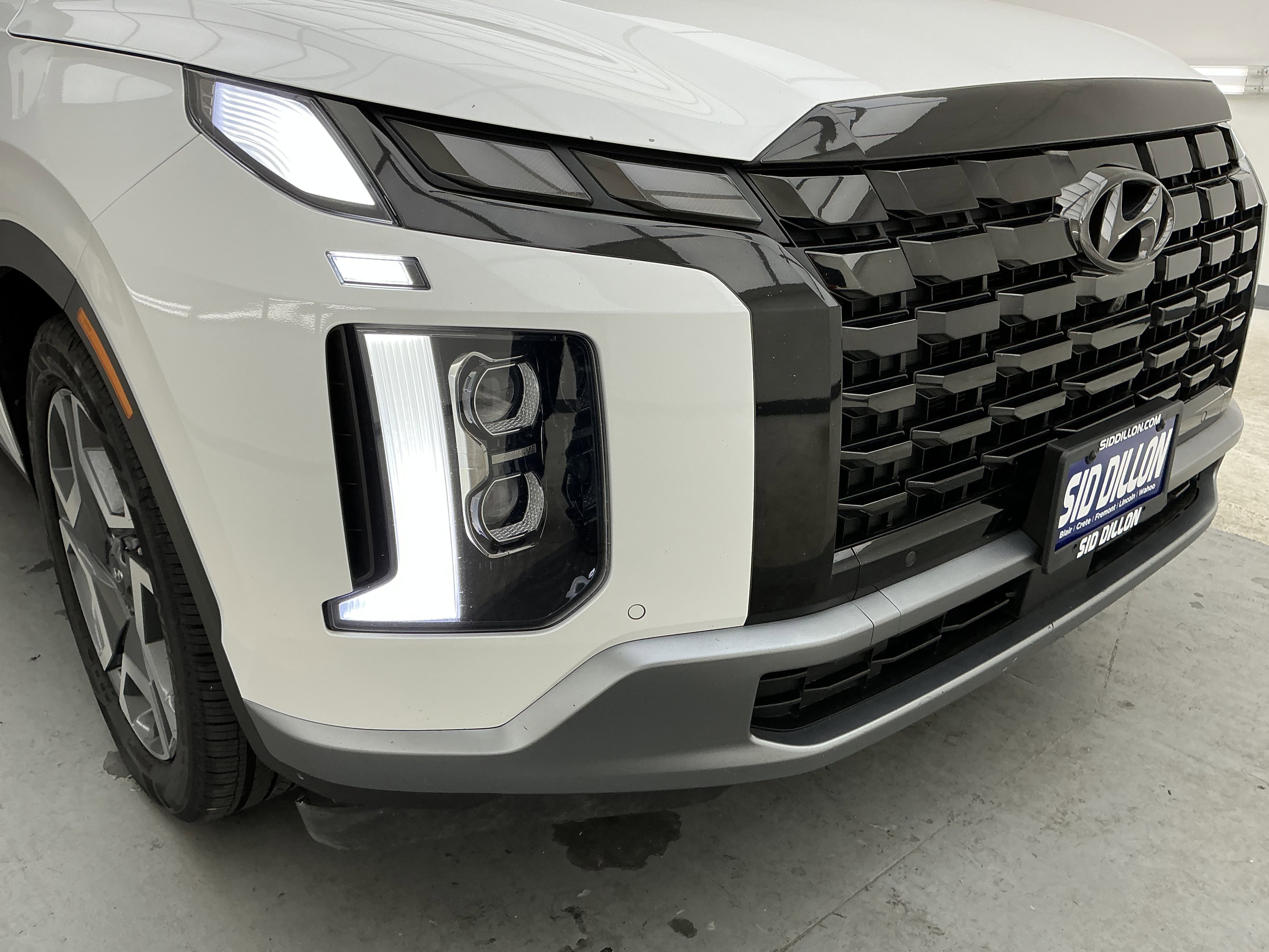 Used 2023 Hyper White Hyundai SEL image 27