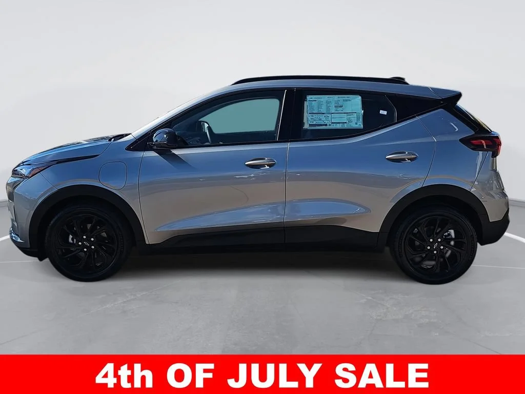 2027 Chevrolet Bolt RS - Photo 6