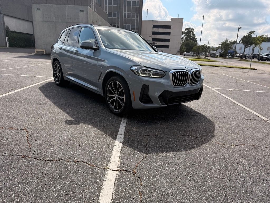 Used 2023 Gray BMW sDrive30i image 3