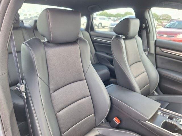 Used 2022 Still Night Pearl Honda Sport image 31