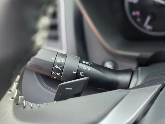 New 2026 ICE SILVER METALLIC Subaru Touring 7-Passenger image 38