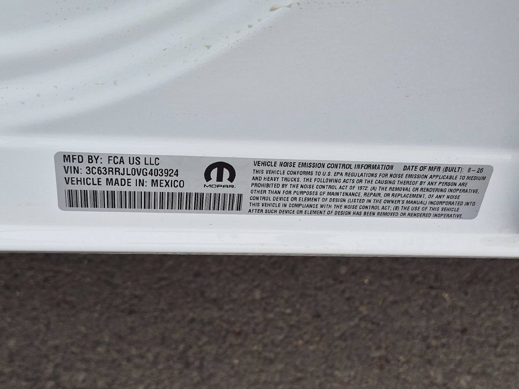 New 2027 Bright White Clear-Coat Exterior Paint RAM Laramie image 28