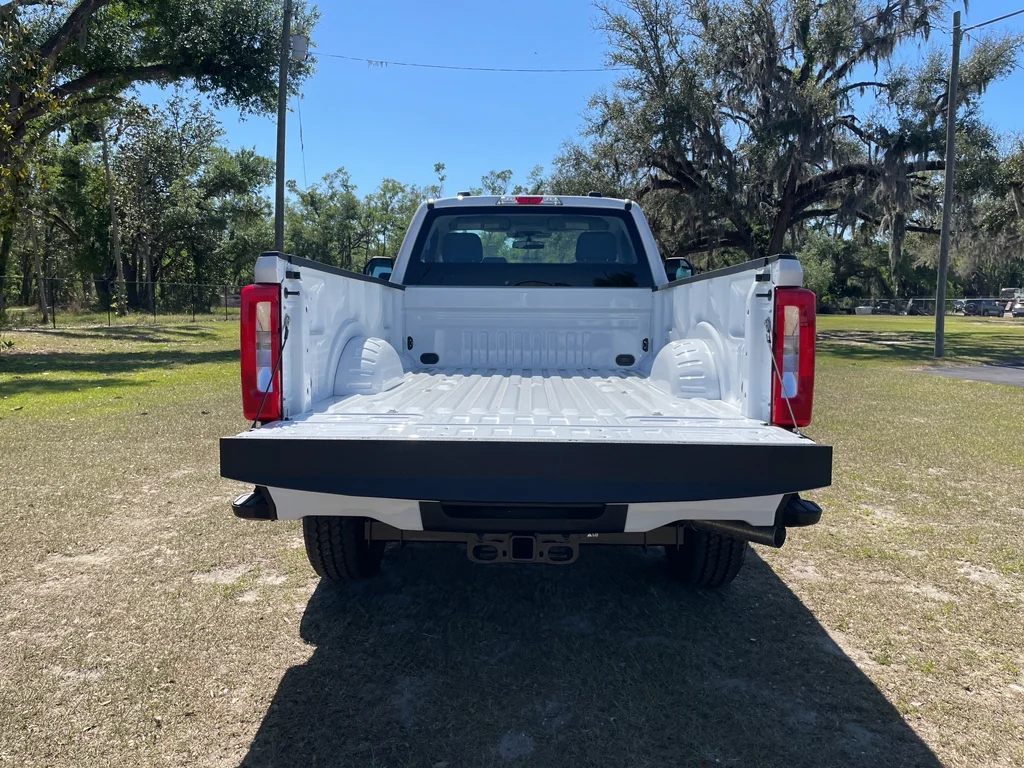 2026 Ford F-350 Super Duty XL - Photo 10