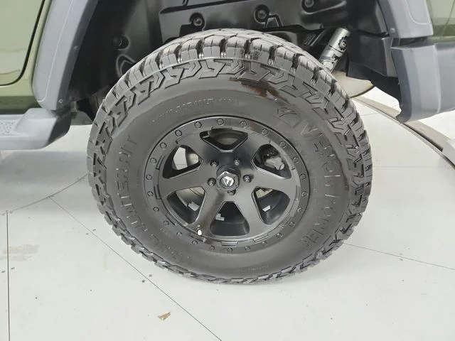 Used 2020 Green Jeep Unlimited Sport S image 40