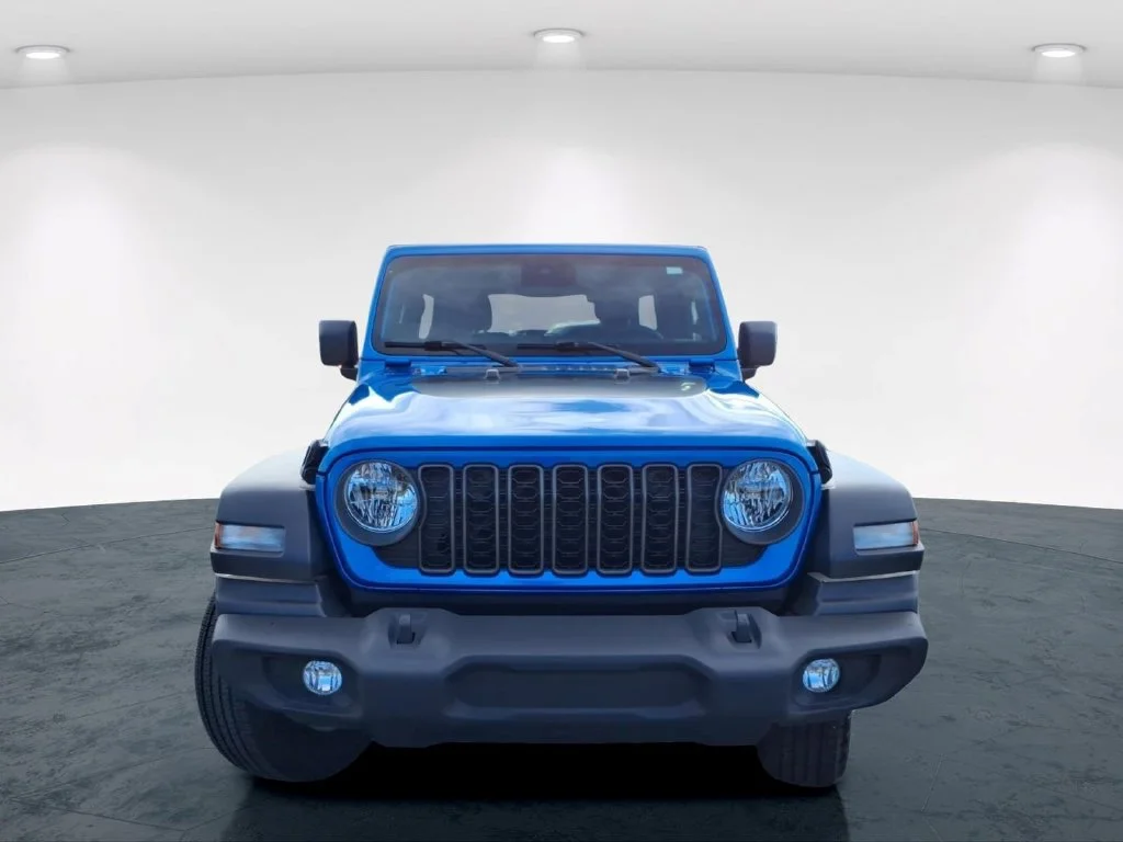 Used 2024 Blue Jeep Sport S image 4