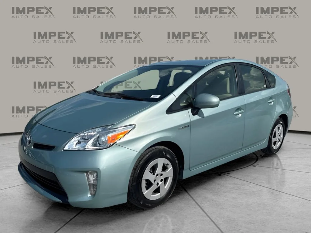 Used 2013 Beige Toyota Three image 1