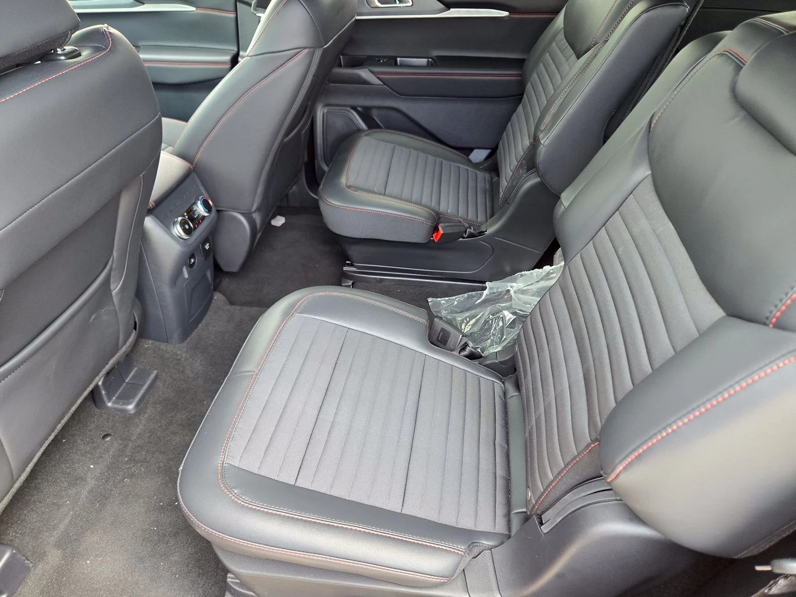 New 2026 Rapid Red Metallic Tinted Clearcoat Ford ST-Line image 18