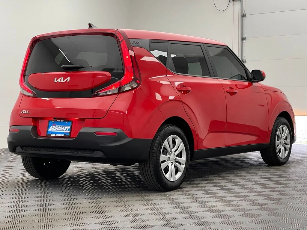 Used 2022 Inferno Red Kia LX image 6
