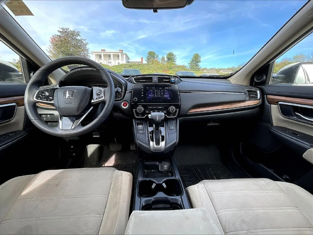 Used 2018 White Diamond Pearl Honda EX image 10