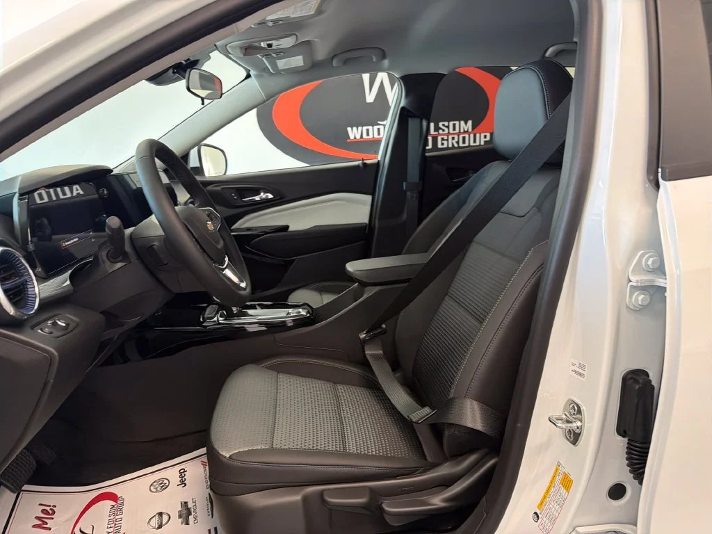 New 2026 Summit White Chevrolet LT image 13