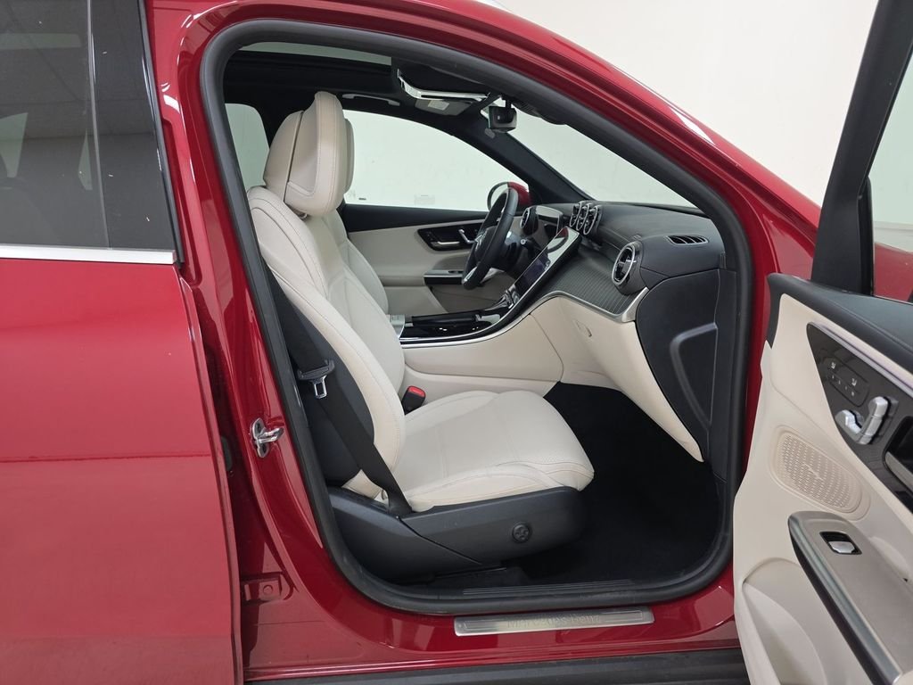 Certified Used 2025 MANUFAKTUR Patagonia Red Metallic Mercedes-Benz GLC 300 image 8
