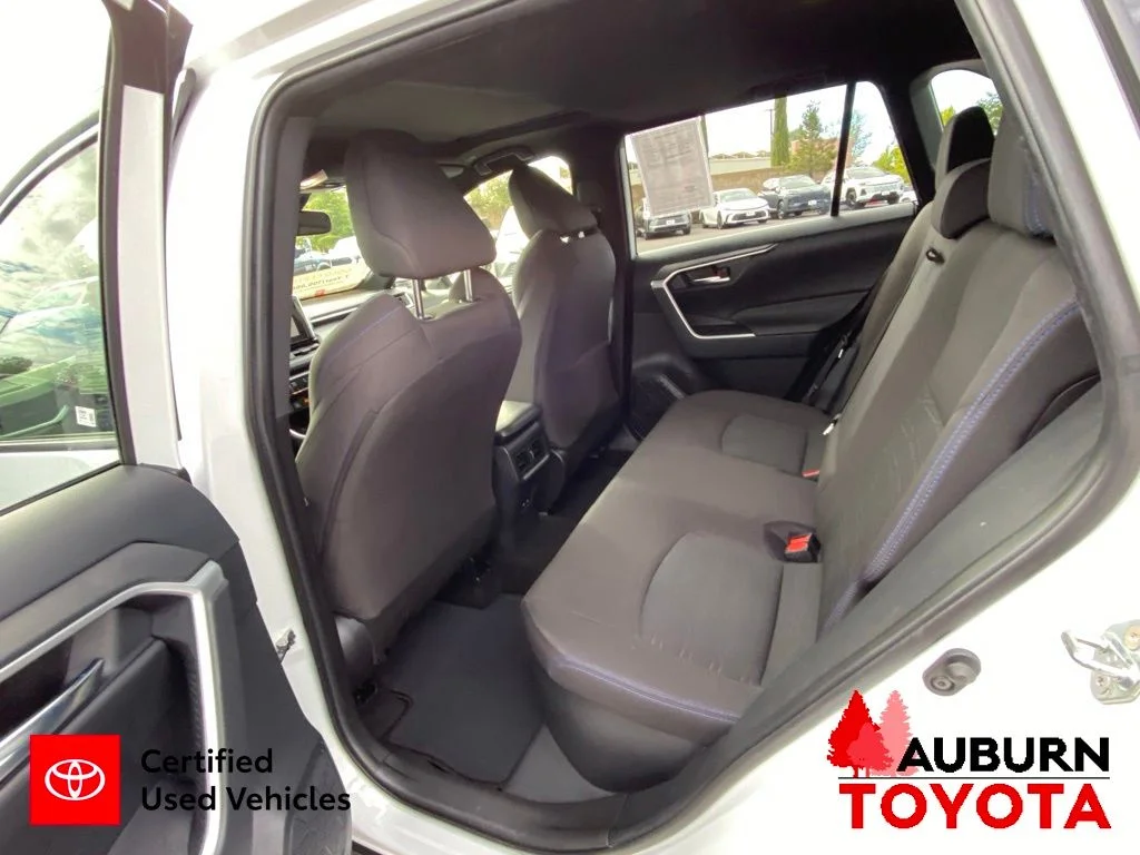 Used 2025 Ice Cap Toyota SE image 26