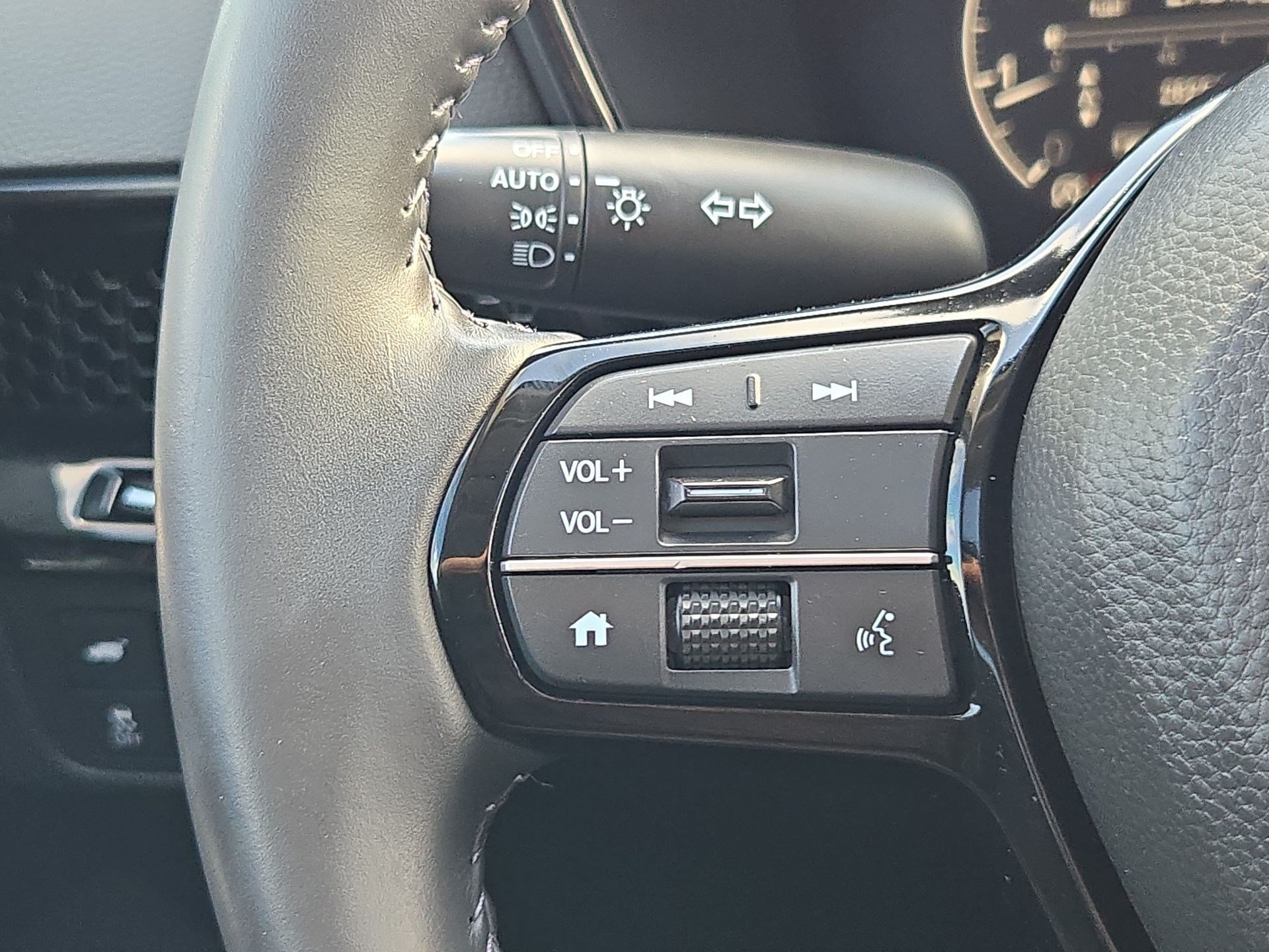 2025 Honda CR-V EX-L - Photo 17