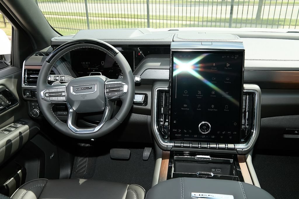 2026 GMC Yukon XL Denali - Photo 43