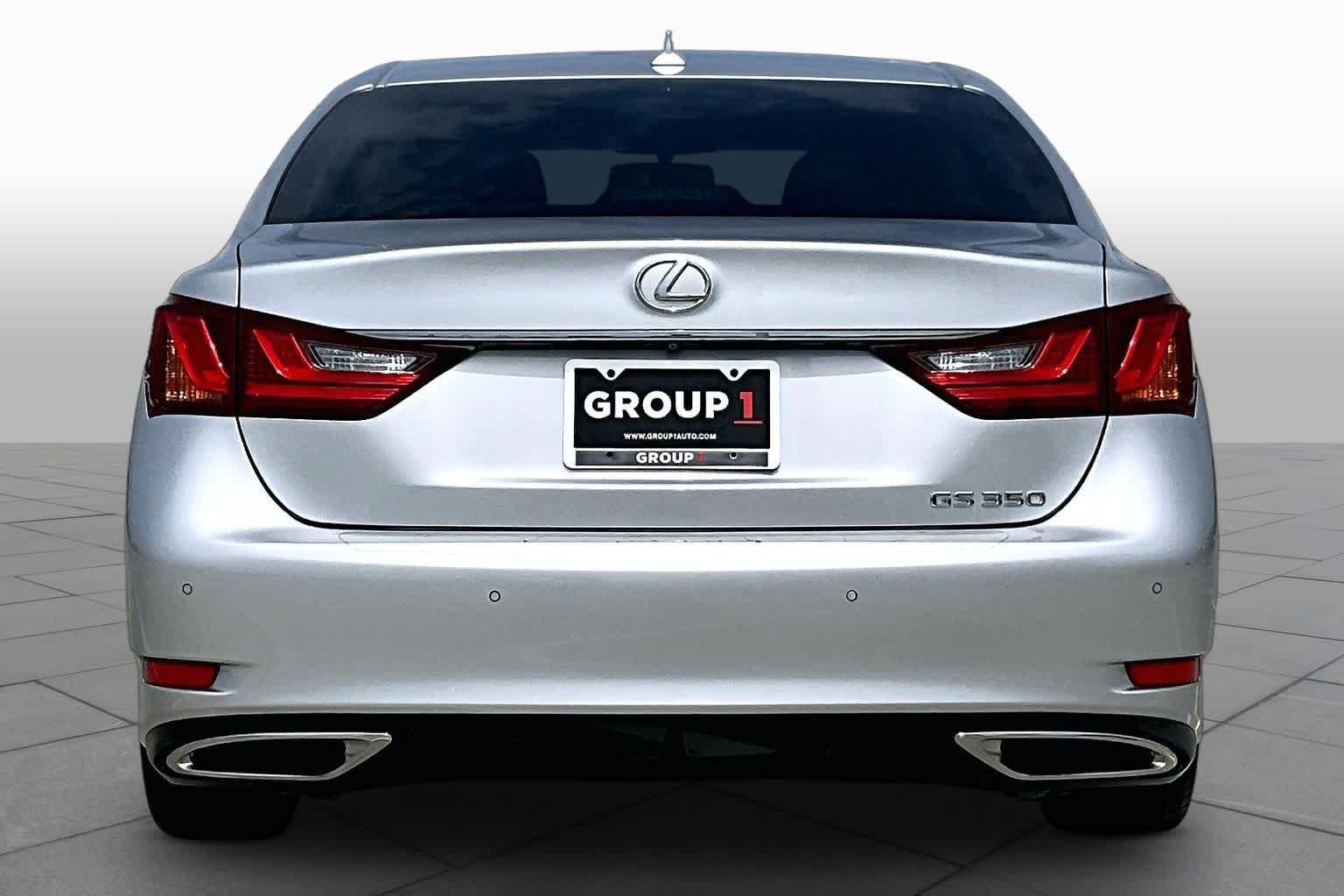 Used 2014 Liquid Platinum Lexus  image 4
