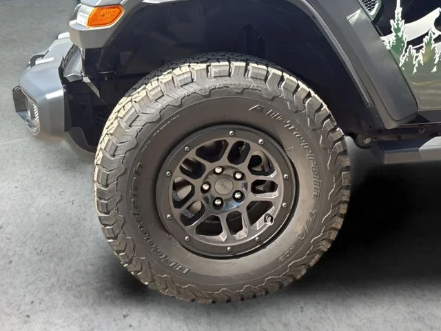 Used 2023 Black Jeep High Tide image 26