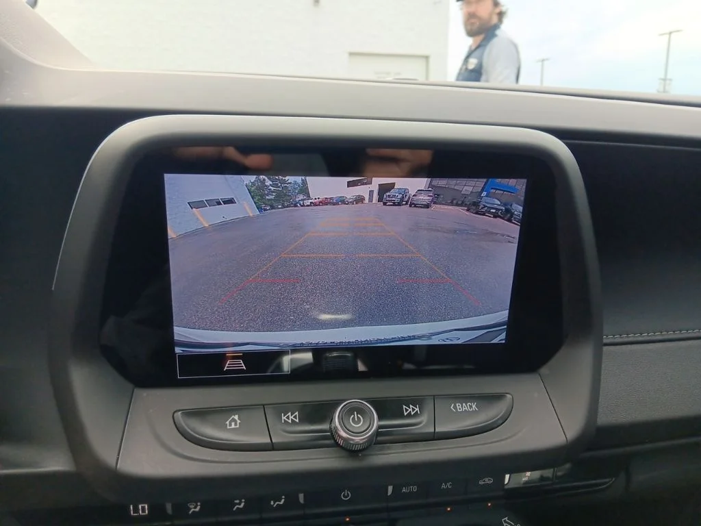Used 2021 Summit White Chevrolet 1LT image 24