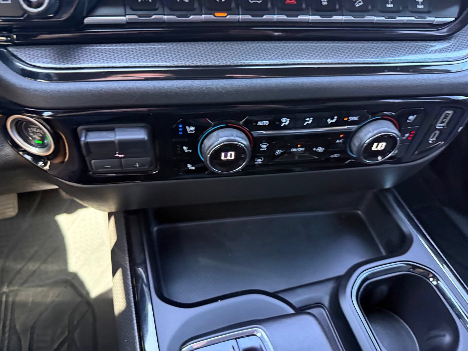 2025 Chevrolet Silverado 1500 ZR2 - Photo 31