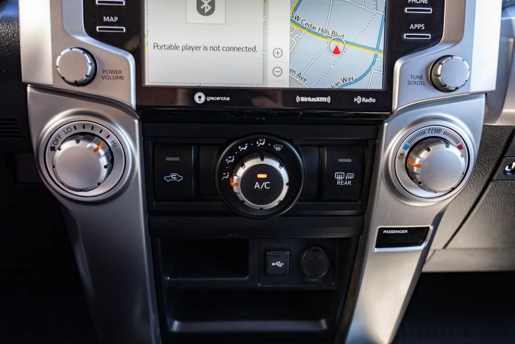 Used 2020 Gray Toyota SR5 image 18