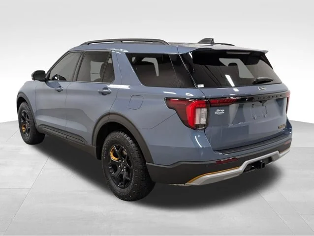 New 2026 Vapor Blue Metallic Ford Tremor® image 54