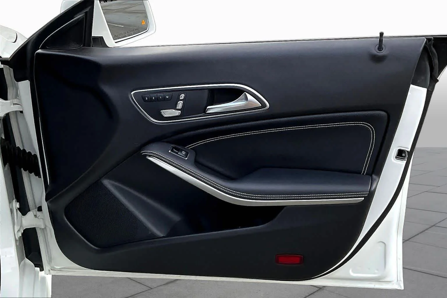 Used 2019 Polar White Mercedes-Benz CLA 250 image 22
