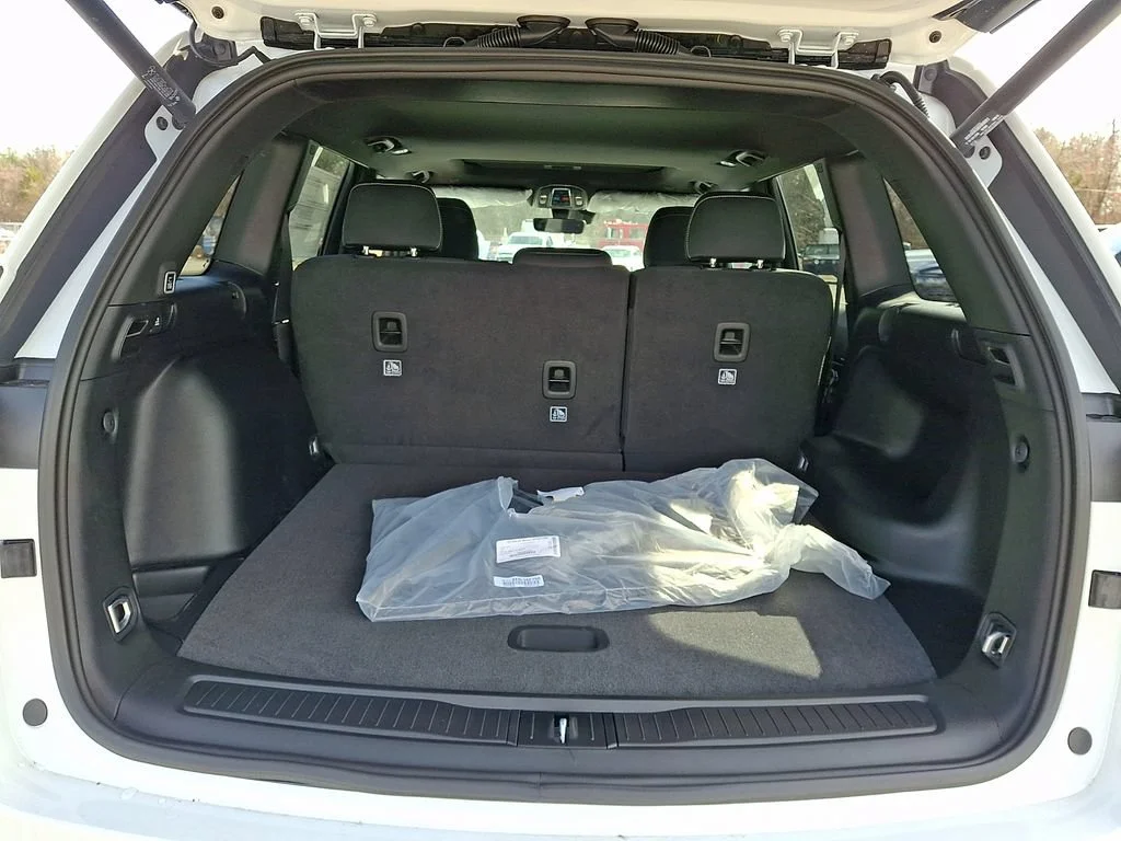 New 2026 Bright White Clearcoat Jeep Laredo X image 21