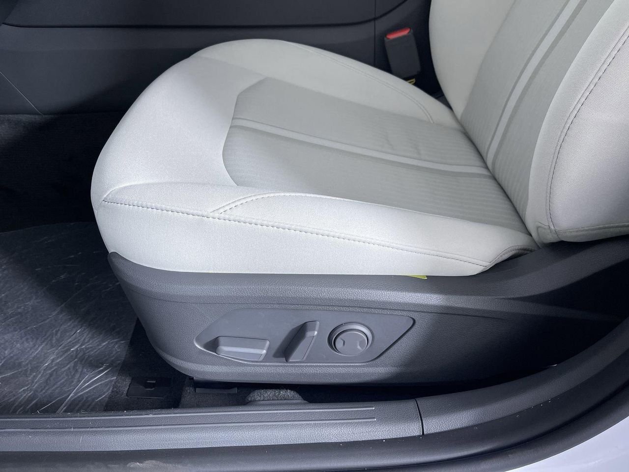 New 2026 Serenity White Hyundai SEL Sport image 23