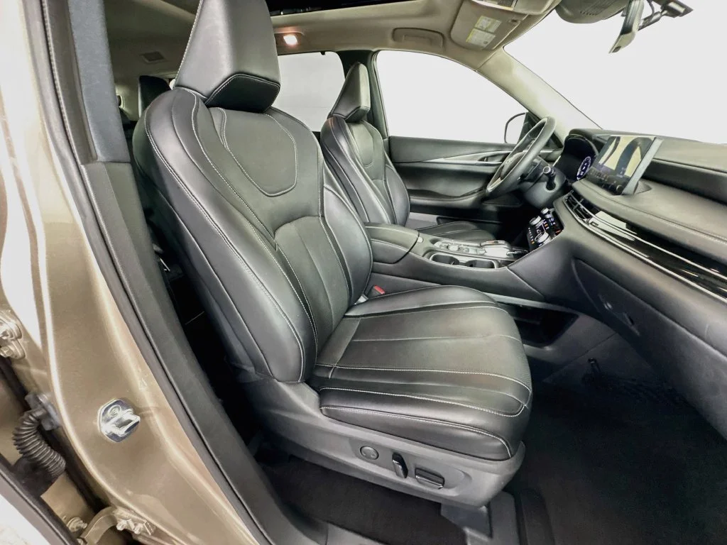 Certified Used 2023 Titanium INFINITI LUXE image 40