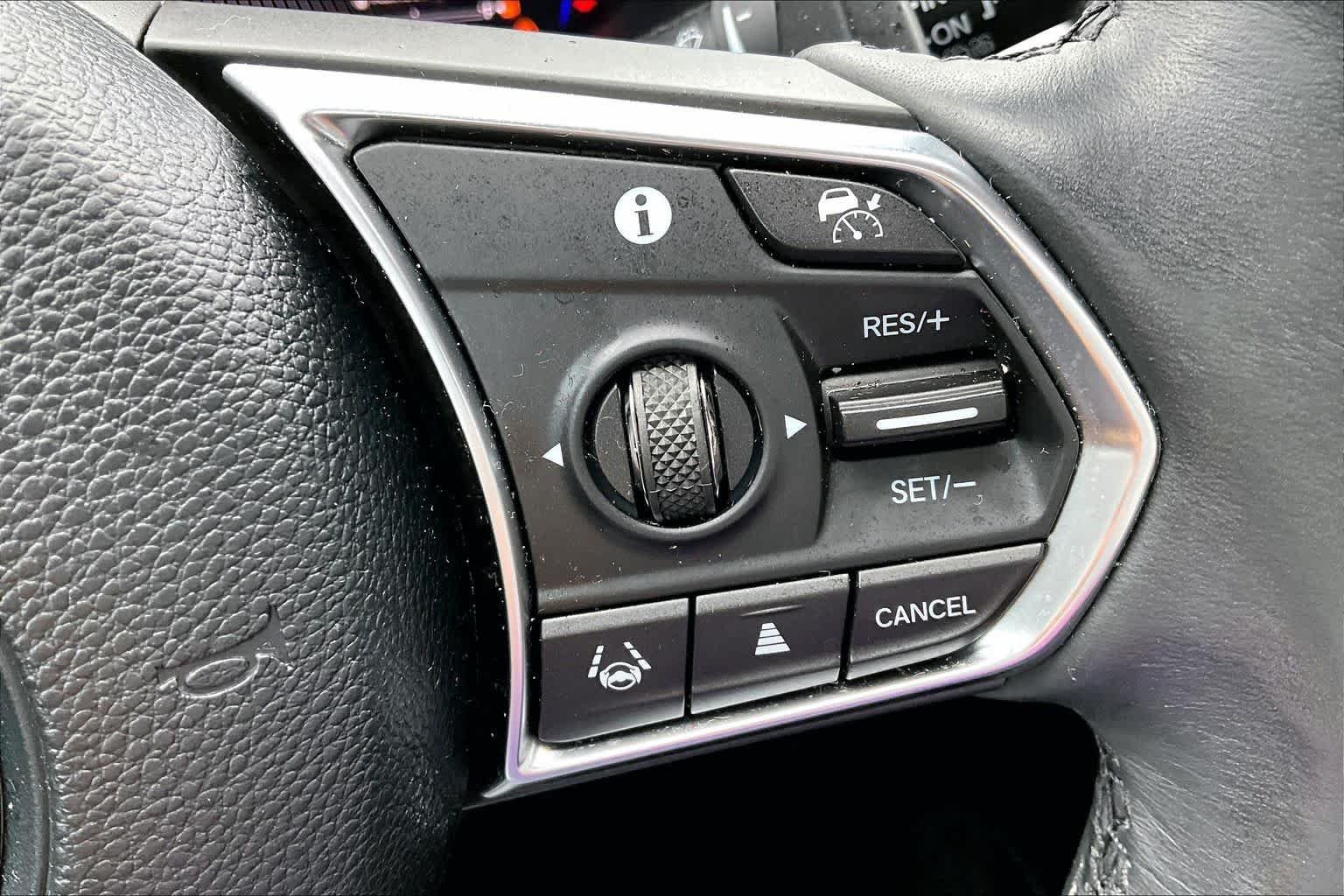 Used 2025 Majestic Black Pearl Acura w/Technology Package image 47