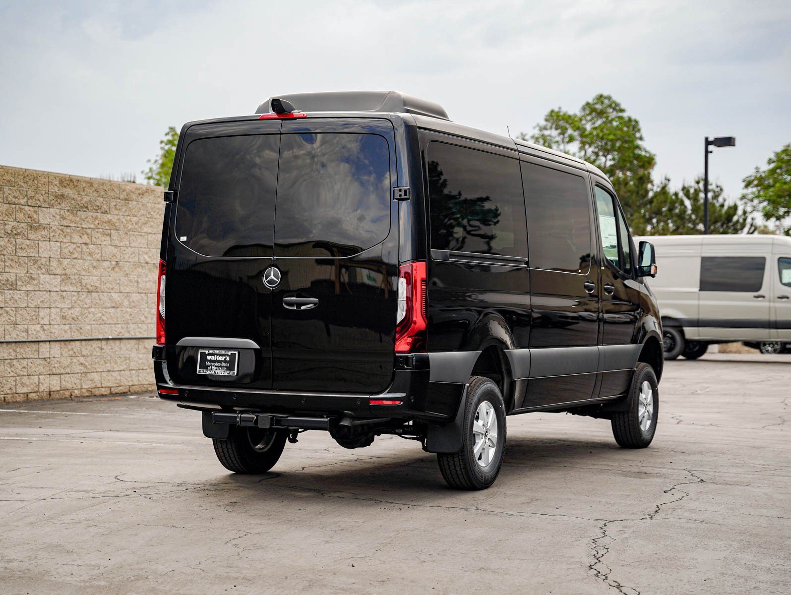 New 2026 Obsidian Black Metallic Mercedes-Benz 2500 Standard Roof I4 Diesel HO 144 AWD image 6