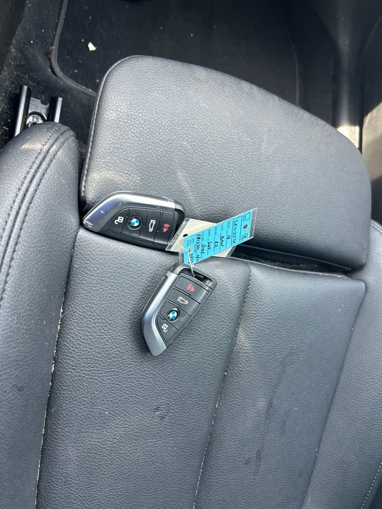 Used 2018 Gray BMW xDrive28i image 18
