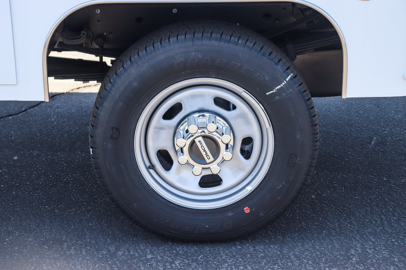 2026 Ford F-350 Super Duty Chassis Cab XL - Photo 8
