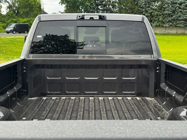 New 2026 Granite Crystal Metallic Clear-Coat Exterior Paint RAM TRADESMAN image 18