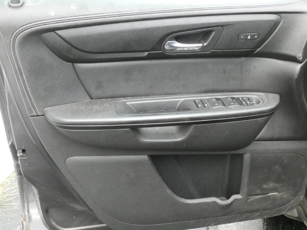 Used 2016 Gray Chevrolet 2LT image 9