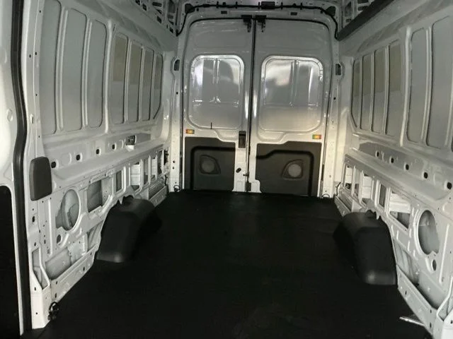 New 2026 Oxford White Ford Cargo Van image 33