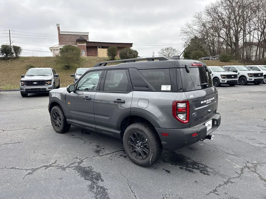 New 2025 Gray Ford Badlands image 5