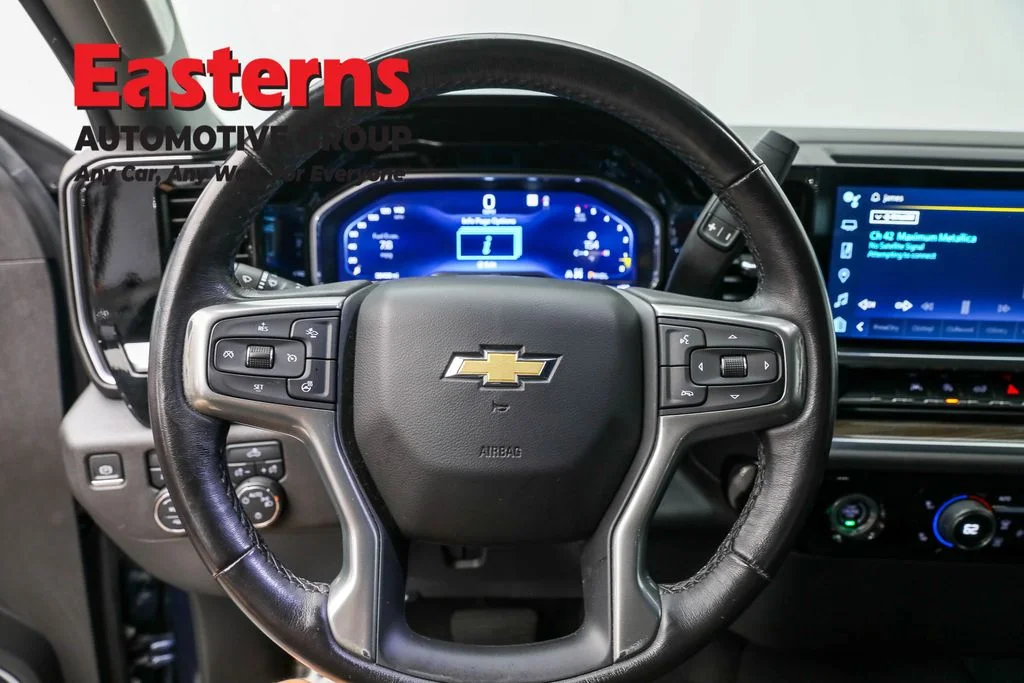 Used 2022 Blue Chevrolet LT image 10