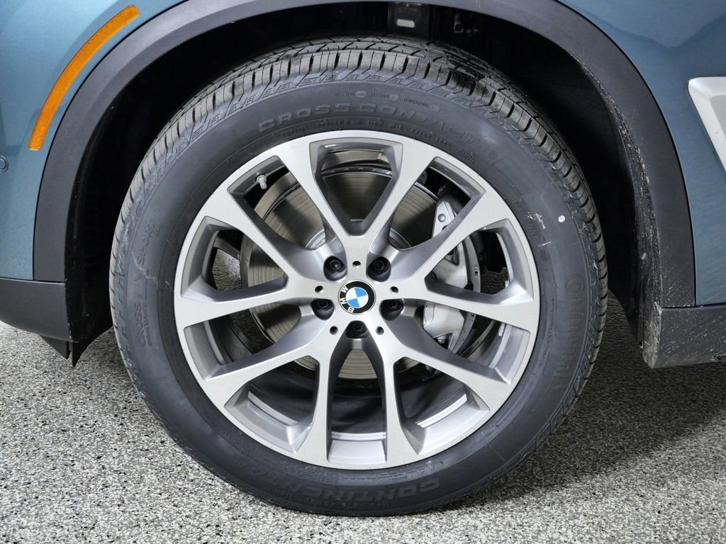 Used 2026 Blue Ridge Mountain Metallic BMW xDrive40i image 18