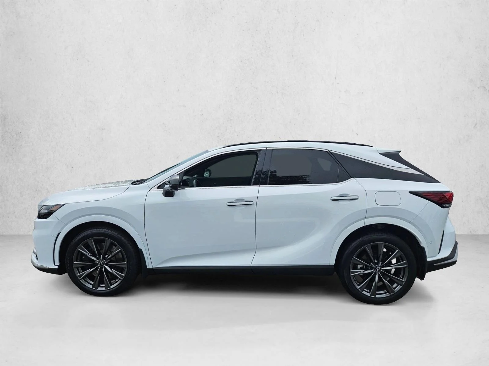 Certified Used 2024 Ultra White Lexus RX 350 F SPORT Handling image 9
