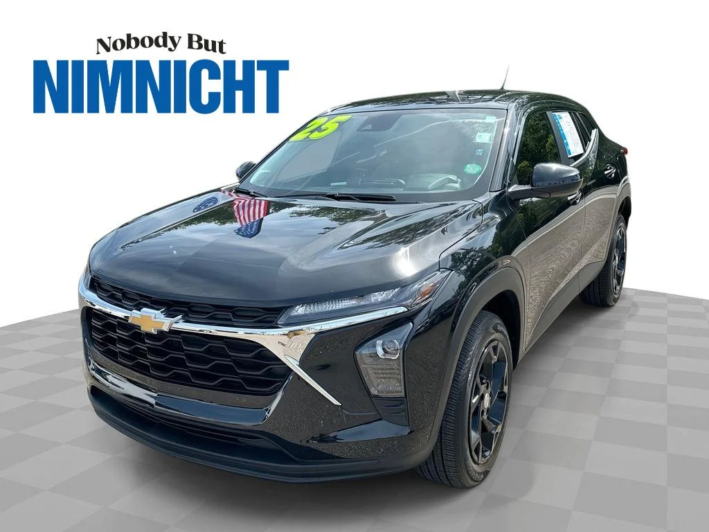 2025 Chevrolet Trax LS's photo