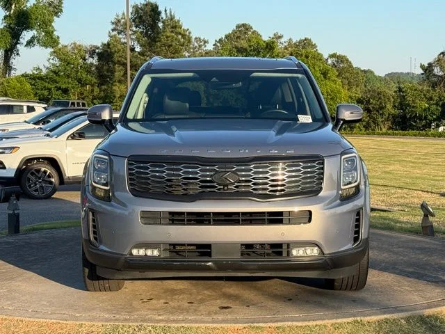 Used 2021 Silver Kia SX image 2