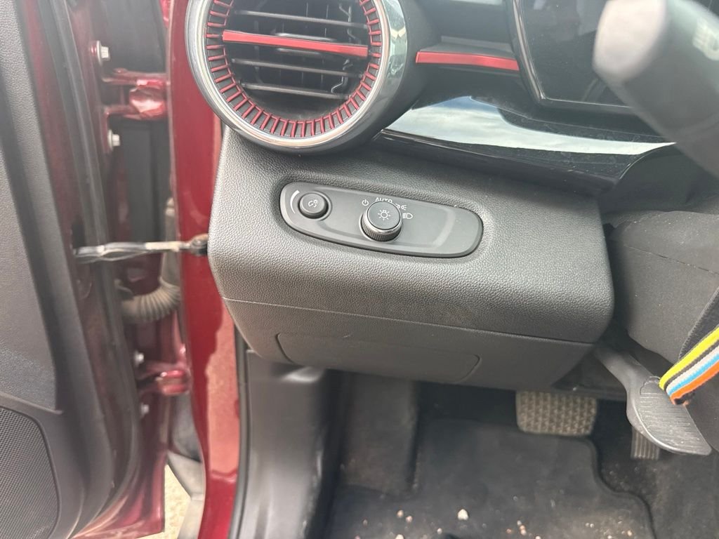 Used 2024 Red Chevrolet 2RS image 21