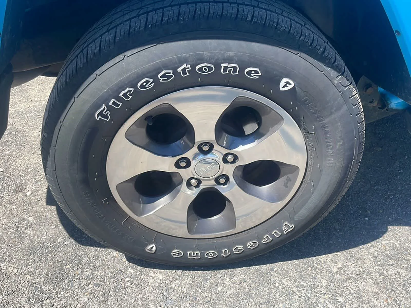Used 2017 Chief Clearcoat Jeep Sahara image 20
